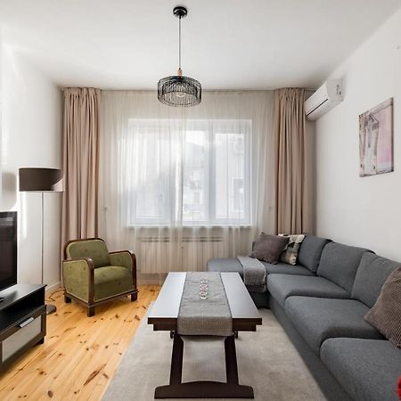 Spacious 3 Bedroom Home In Sofia'S Top Center Exterior photo